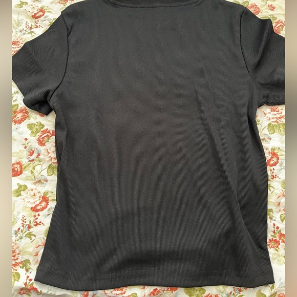 Yesstyle Tee - Picture 2 of 4